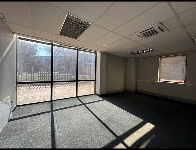 311M² OFFICE TO LET IN SANDTON CENTRAL